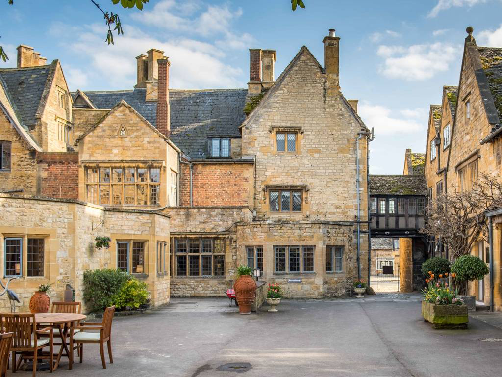 The Lygon Arms copy The Lygon Arms
